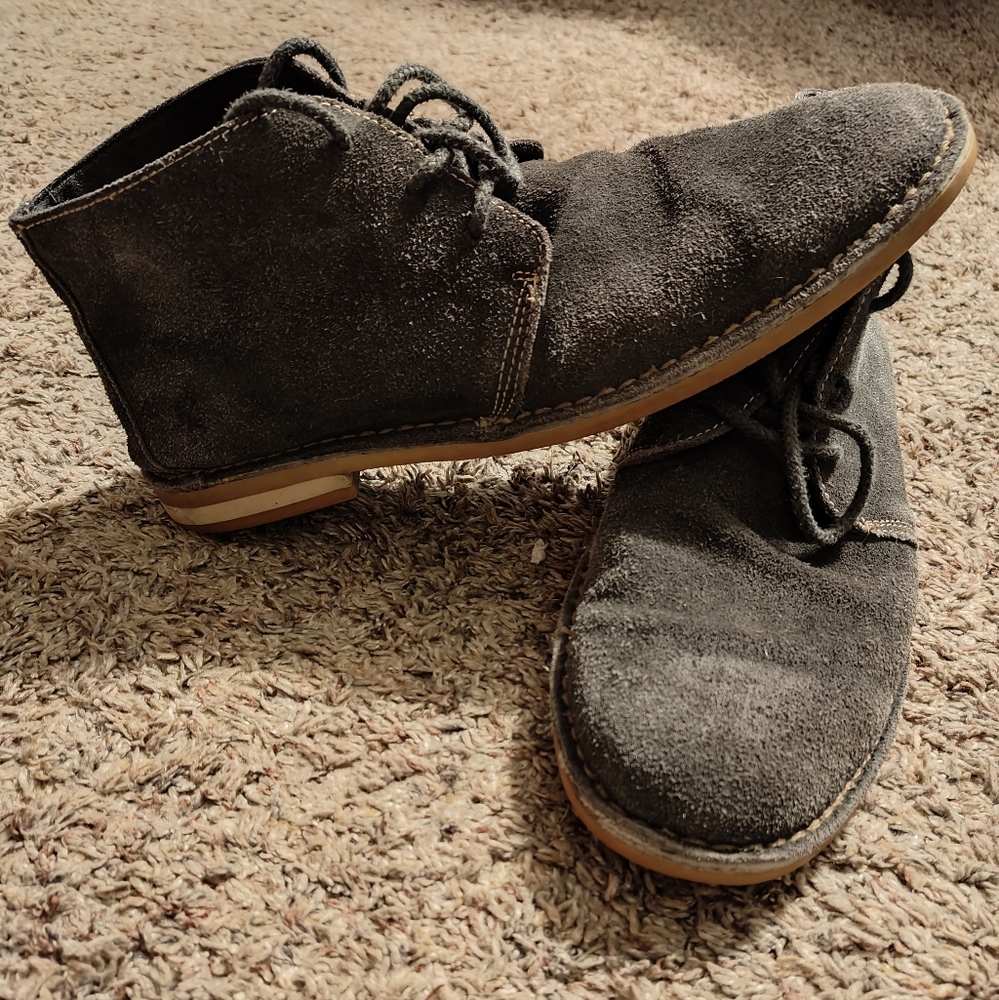 Stacy Adams Gray Suede Chukka Boots